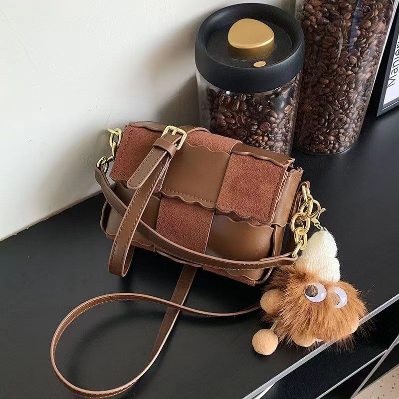 Женская сумка Осень Зима Новая женская литературная сумка через плечо Дизайн меньшинства Сумка кросс-боди Трендовая женская сумка