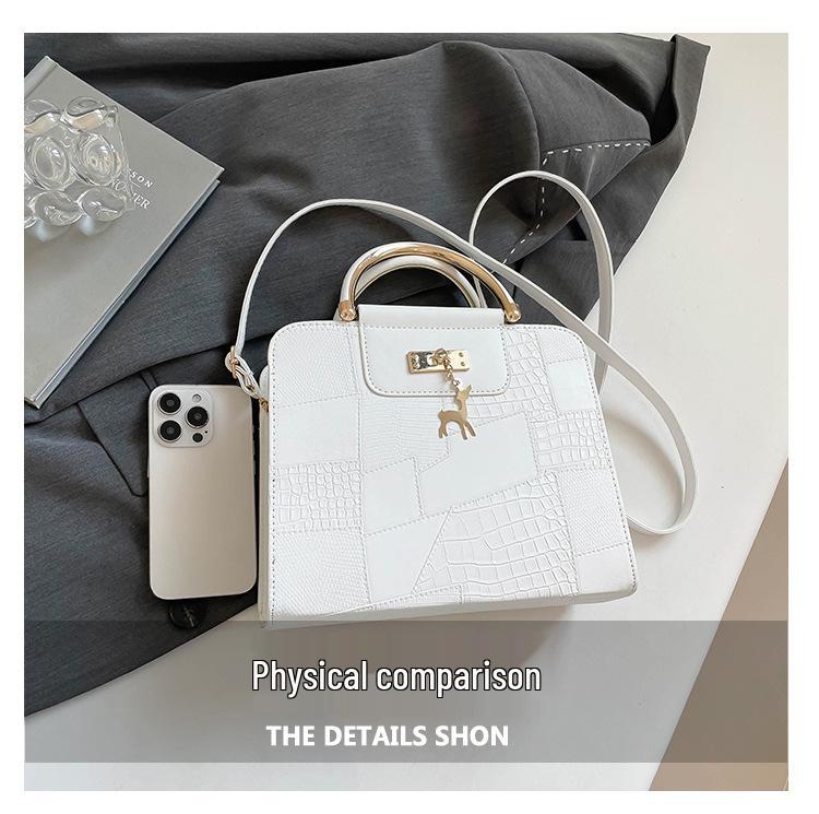 2025 A/W Women's Solid Color Korean-Style Handbag: Simple Crossbody & Single Shoulder Bag for Commuting