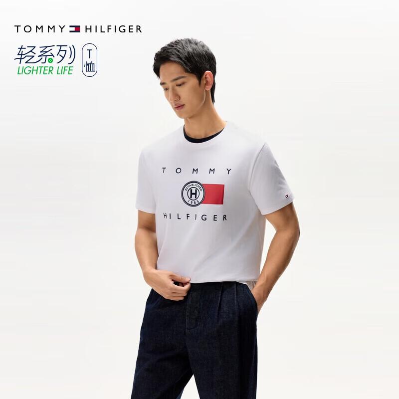 

Tommy Hilfiger Men s Soft-Feel Flag Print Cotton T-Shirt M