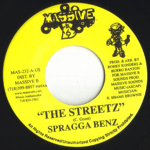 

7inch Record SPRAGGA BENZ / RED SQUARE - The Streetz / Hand Inna Air MAS232US Massive B 2003 US Reggae, Ska & Dub Used