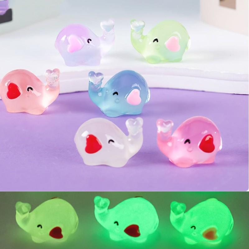 Landscape Luminous Micro Heartshaped Elephant Resin Decor Car Doll Ornament