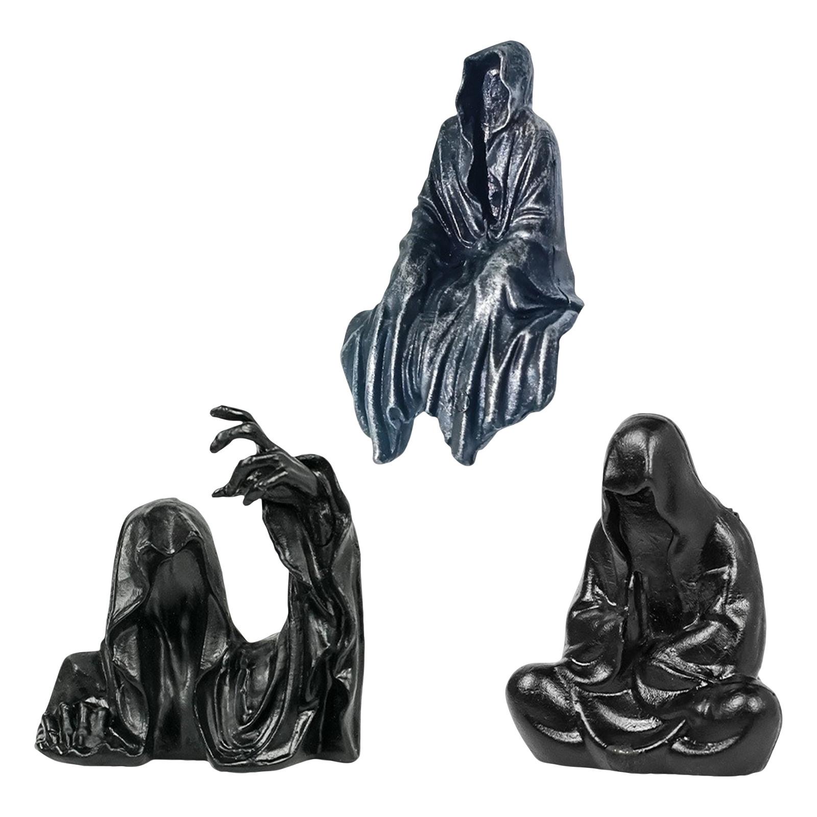 

3 Pieces Of Gothic Desktop Ornaments In Black Robes One Size чорний