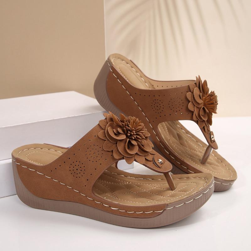 Flower platform flip-flops women's new summer fashion casual wedge heel pinch foot platform beach shoes