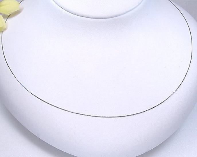 and My Jewelry Platinum Chain Venetian Slightly Loose Fit [Your Box] Necklace, Style, 0.6mm, 45cm, Longer, [Gift Wrapped]