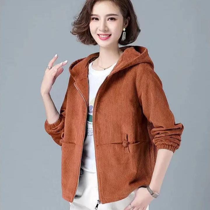 Короткая вельветовая женская куртка в корейском стиле — фото 8