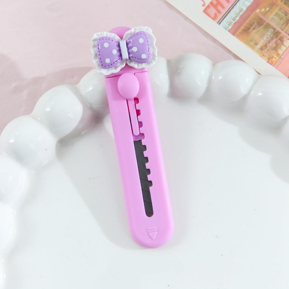 Coltello da taglio carino portatile a forma di orso, taglierino artistico a cartoni animati, taglierino per carta per studenti per aprire pacchi, lavoretti fai da te