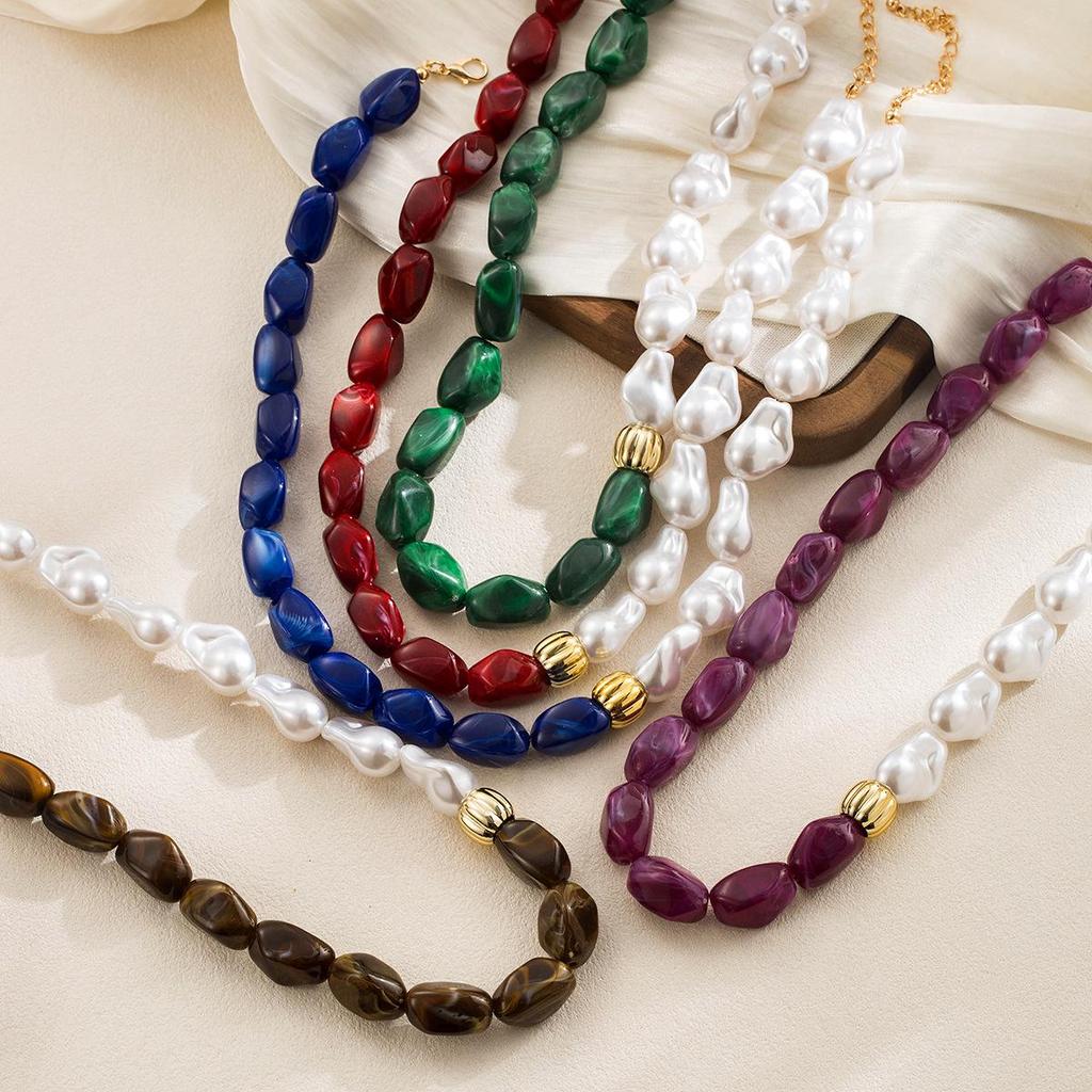 Retro Color Block Beaded Geometric Necklace with Pearl Resin Clavicle Chain