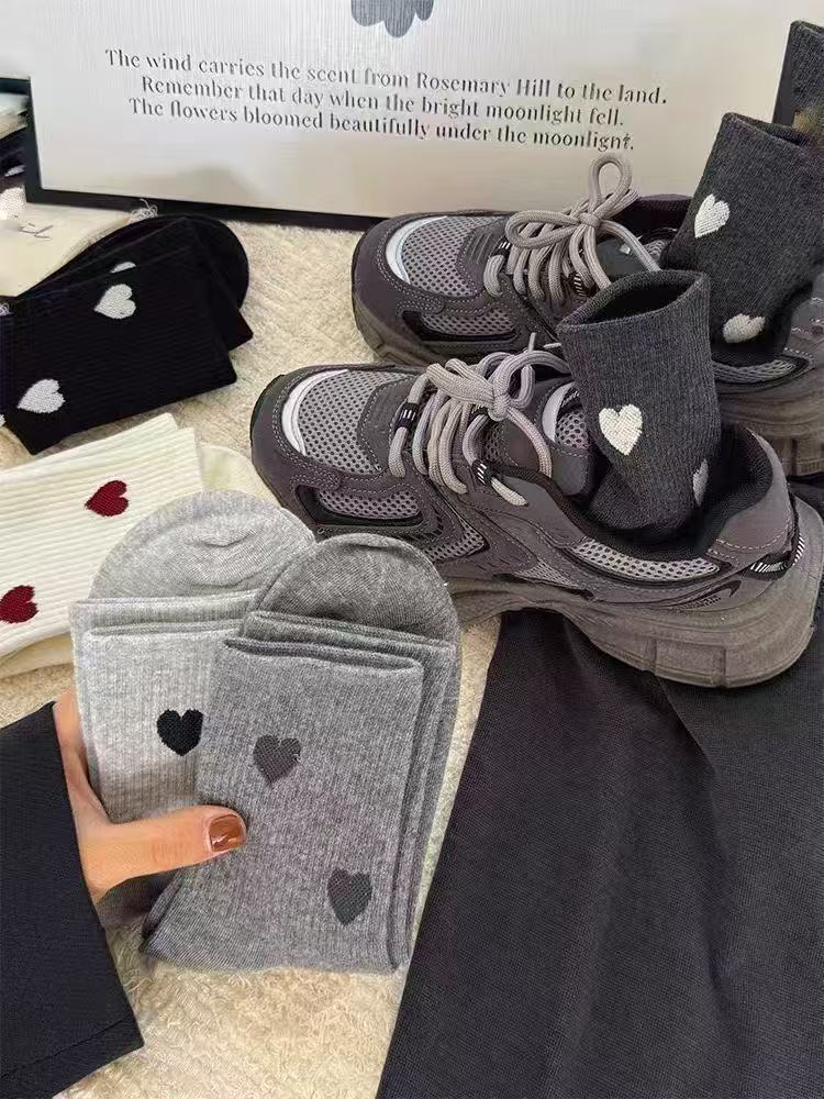 Woman Socks Spring Autumn Middle Tube Casual Sock Cute Heart Female Breathable Fashion Comfortable Striped Socks