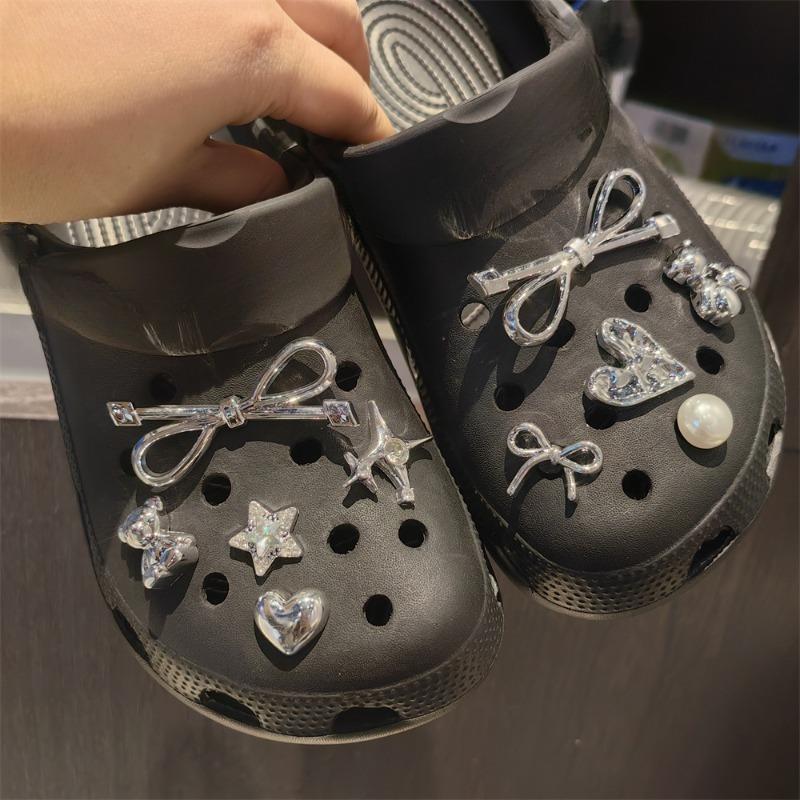 

Fashion Shoe Charms Set Accessories Hole Shoe Buckle Cute Bear Heart shaped Pearl Star DIY 3D Shoes Decorations