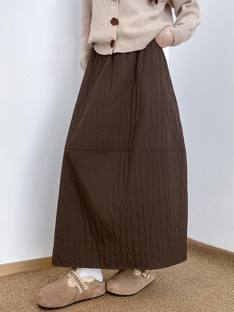 Women's Japanese Retro 3D Textured Quilted A-Line Midi Skirt for Autumn/Winter.