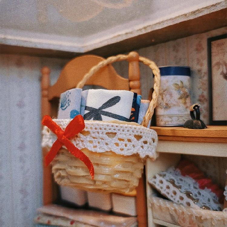 Delicate Basket Mini Woven Basket for Dollhouses and DIY Projects Photo Props for Dollhouses Scene Setting