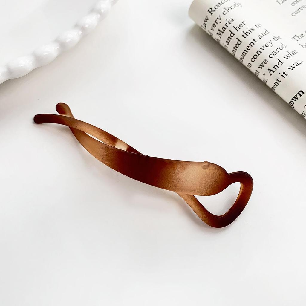 Korean-Style Banana Clip for Elegant Ponytail and Bun Hairstyles