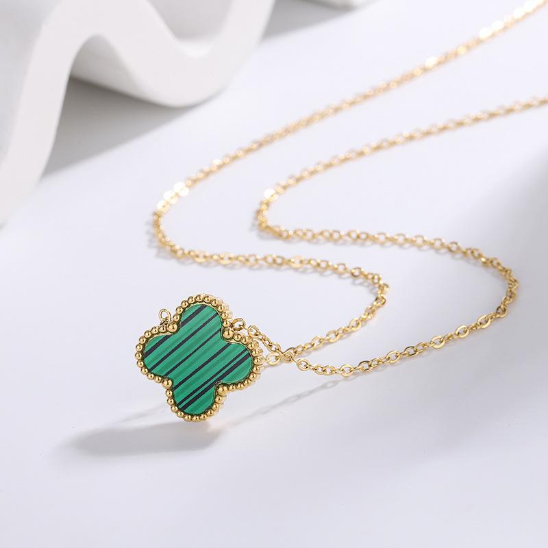 Klassische vierblättrige Klee Titanstahl Halskette Schmuck Temperament Muschel Schlüsselbeinkette Damen Anhänger Schmuck