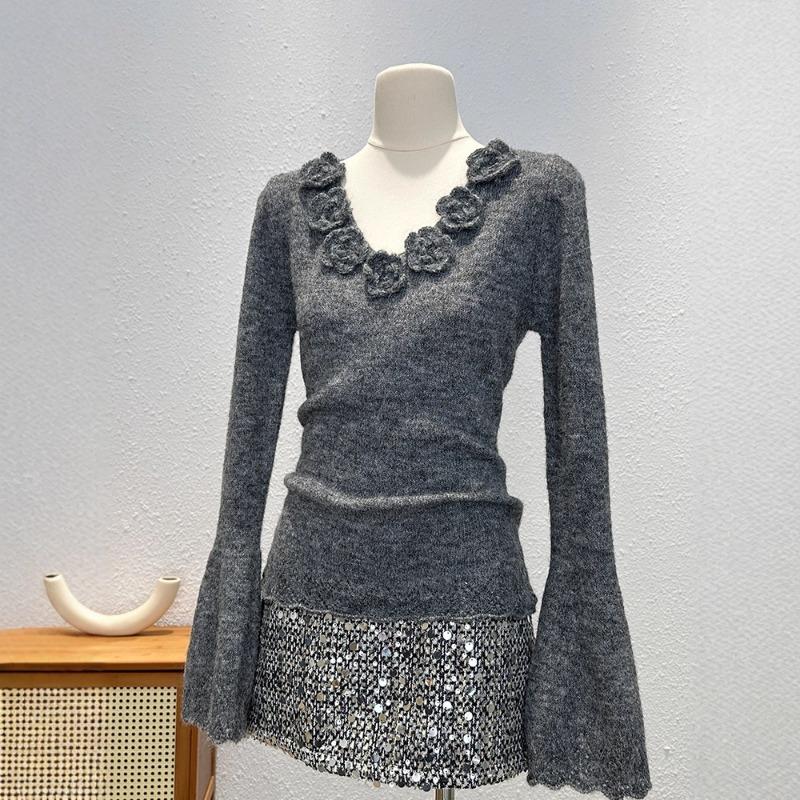 

Design Niche Long-sleeved Sweater Women s Spring and Autumn Fashion Handmade Flower Unique Chic Gentle Style Top Onesize серый