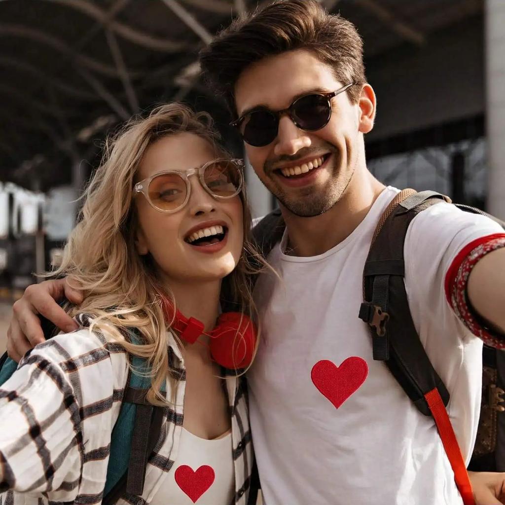 1 Pcs Heart Iron On Patches, Cute Embroidered Applique Iron On/Sew On Patches for Clothing, Jackets, Hats,Backpacks, Jeans.