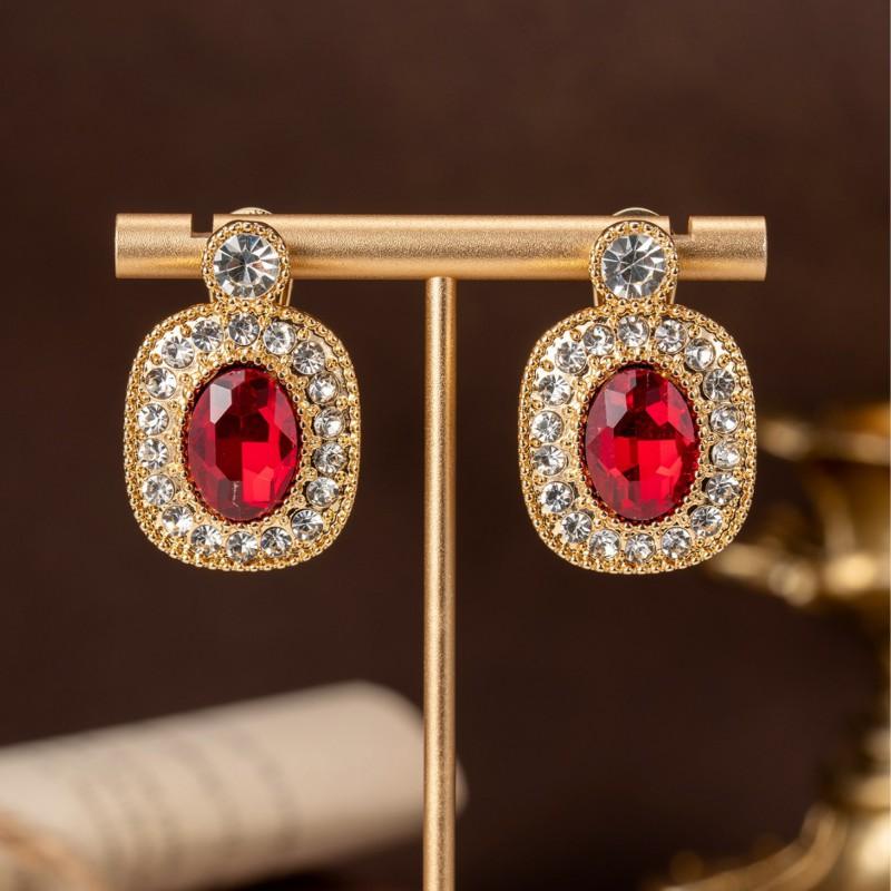 Vintage Emerald Zircon Earrings With A High-end Feel Featuring Palace Style Studded Antique Women