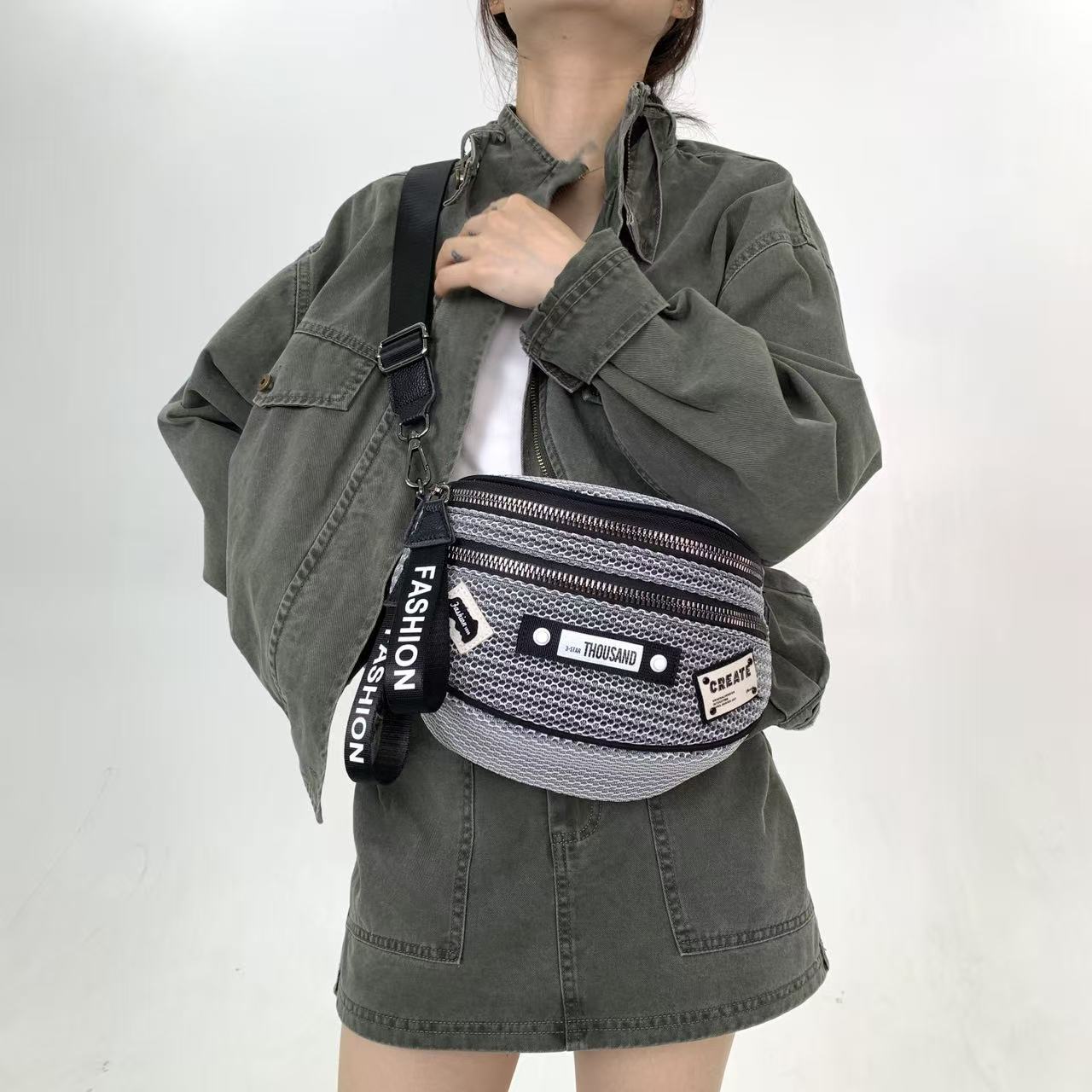 Ladies  Fashionable Mesh Cloth Crossbody Bag, Trendy and Cool Sports Outdoor Waist Bag, Shoulder Bag серебряный серый