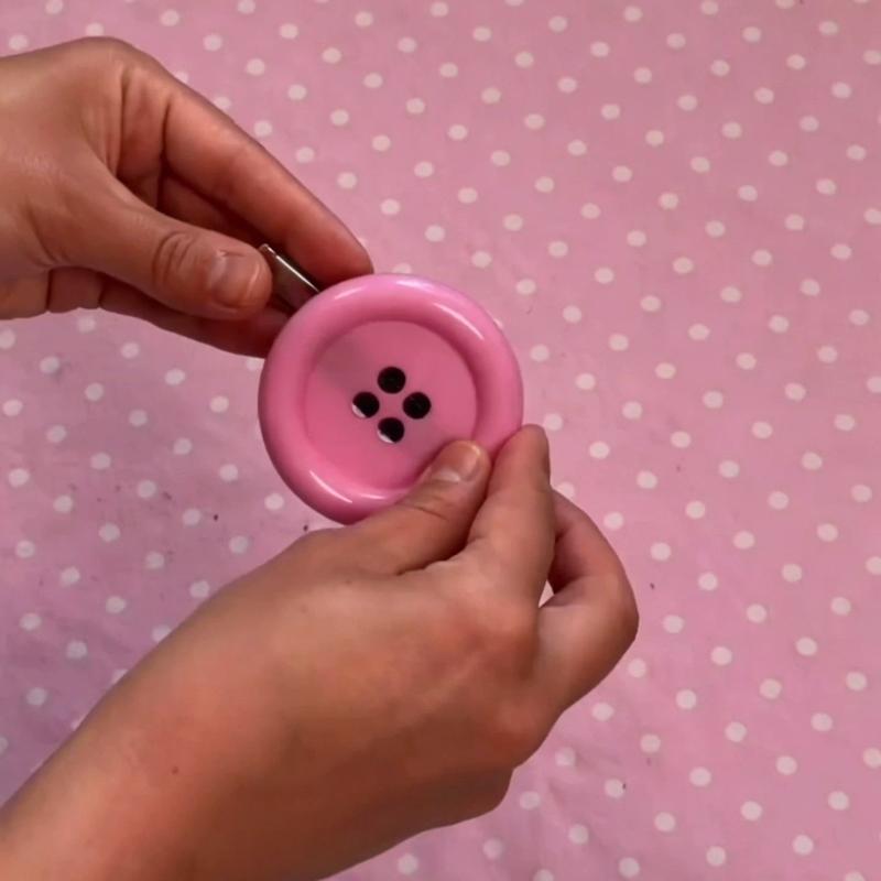 Y2K Styles Button Hair Clips Cute Girls Hair Clip 6Cm Plastic Button Barettes Clips Party Hair Subcultural Decoration
