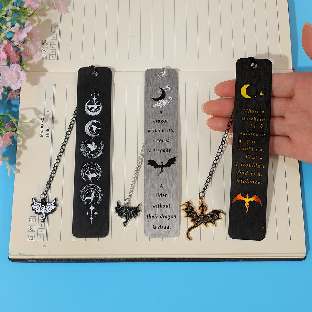Dark Dragon and Moon Chain Bookmark with Starry Sky Print – Dragon Pendant for Reading & Decoration