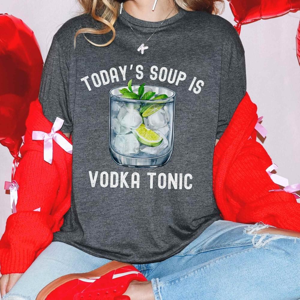 Смешная футболка для выпивки, Сегодняшний суп - Водка с тоником, Подарок миксологу, Унисекс футболка XXXXL