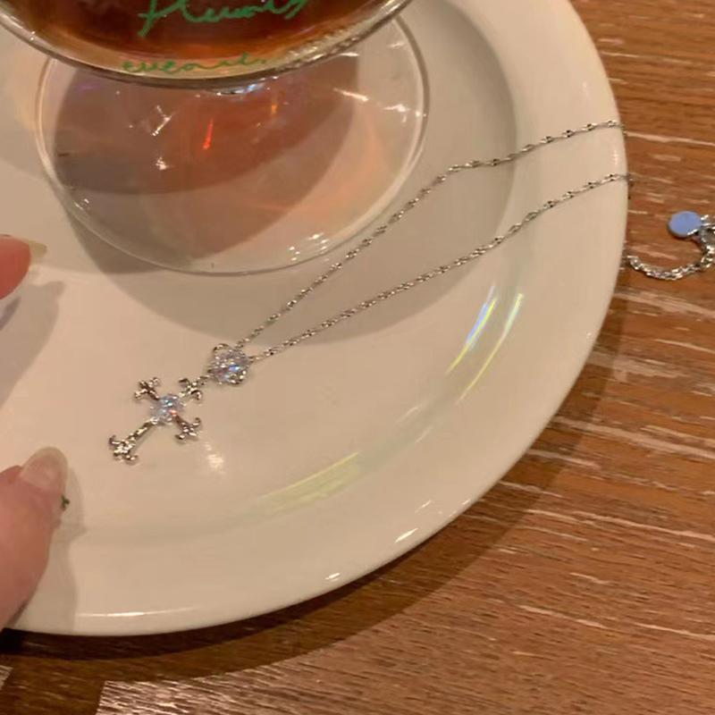 Punk Cross Pendant Necklace Sweet Cool Hip Hop Zircon Clavicle Chain For Women Girl Aesthetic Light Luxury Jewelry