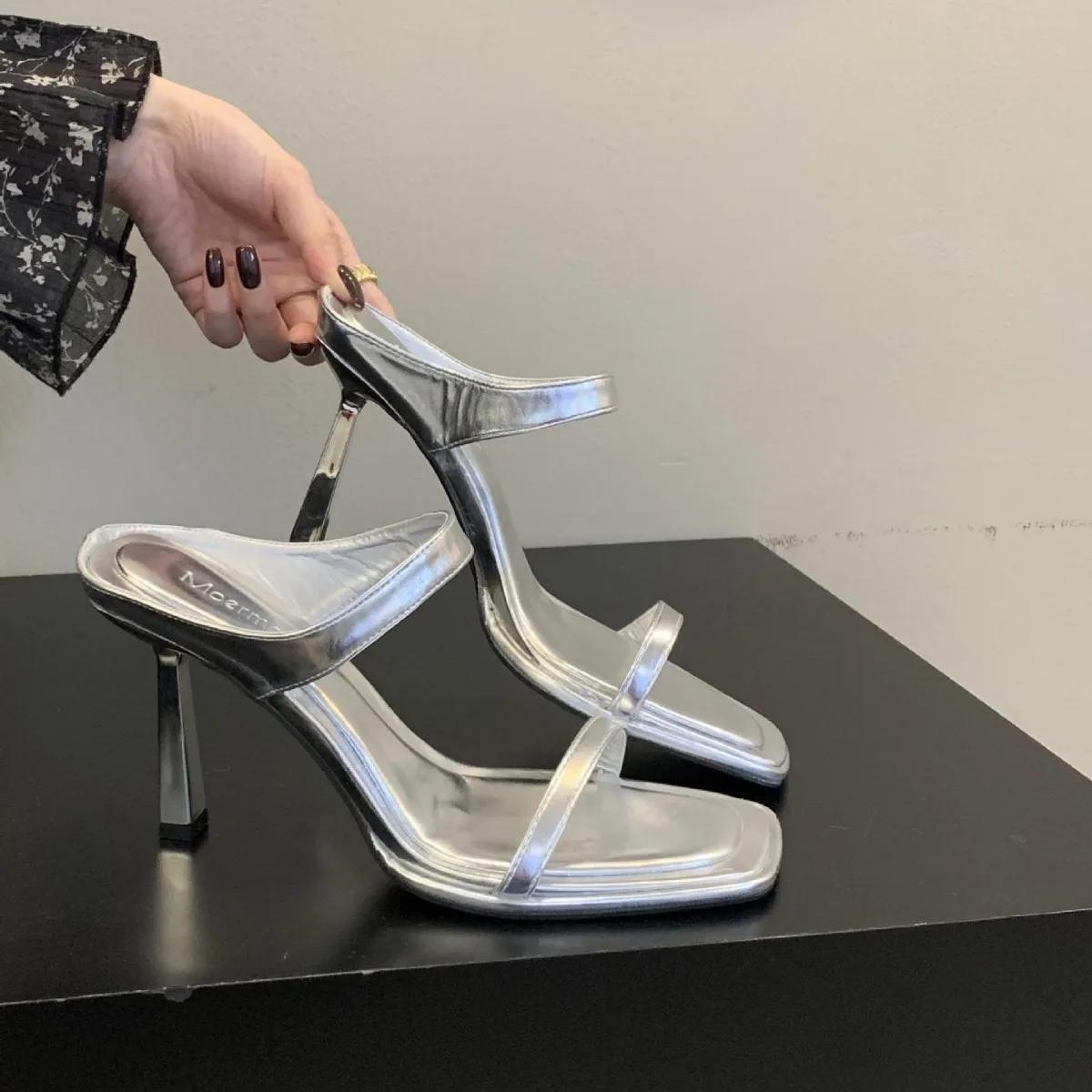 

Новые модные летние женские сандалии с тонким ремешком на квадратном носке, женские сексуальные тонкие босоножки на высоком каблуке, тапочки, женская дизайнерская обувь 40