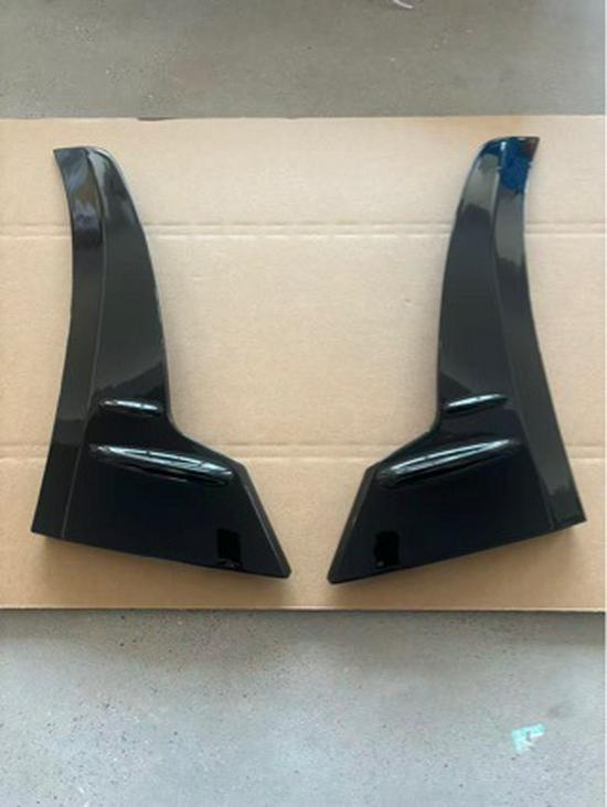 Переобладнання BMW 3 Серії на M3: Захисні куточки переднього бампера Demon King для F30 F35