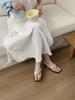 Beach flip-flops women summer Internet celebrities 2025 fashion casual non-slip outer wear Korean version pinch foot vacation cool slippers tide