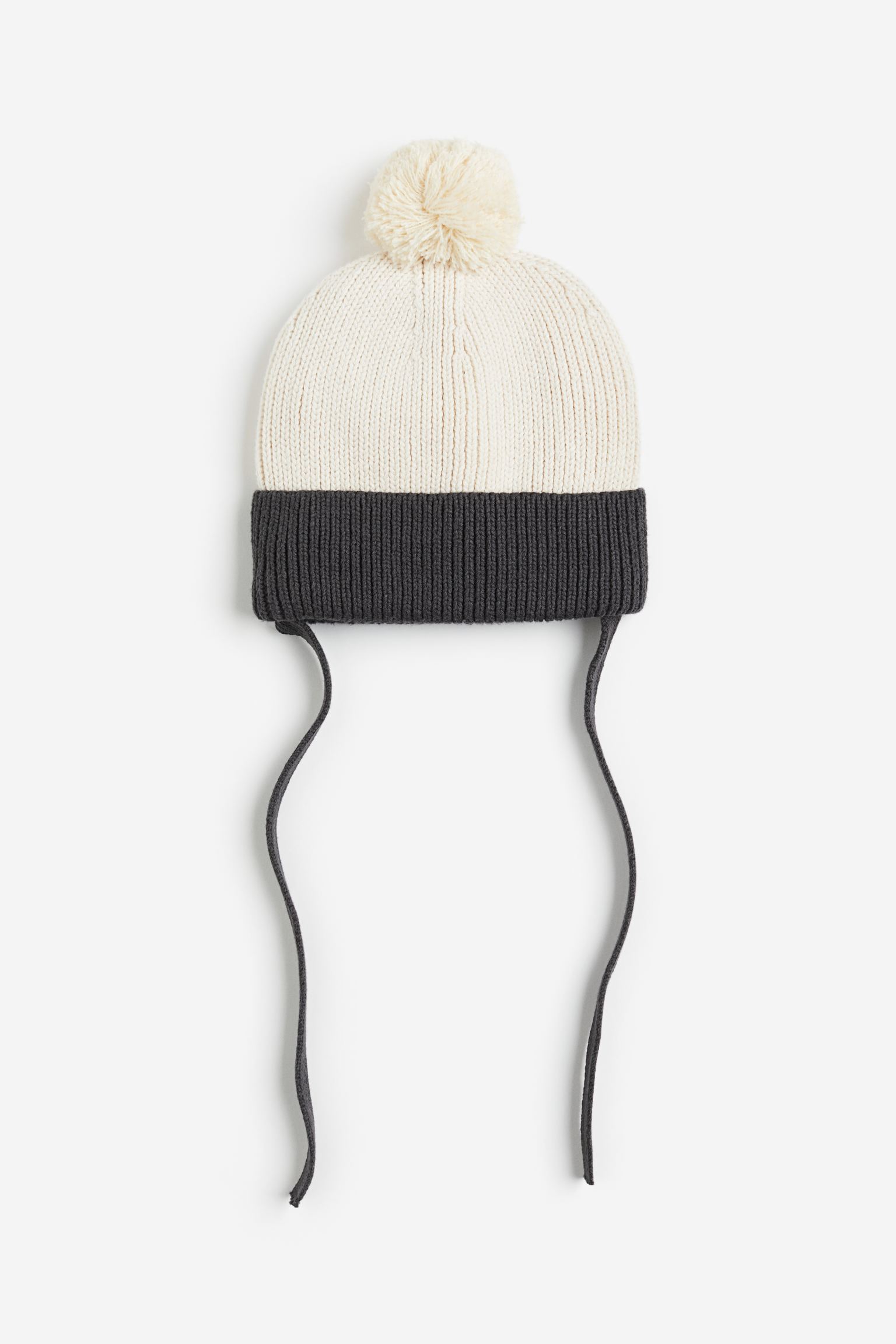

Pompom beanie