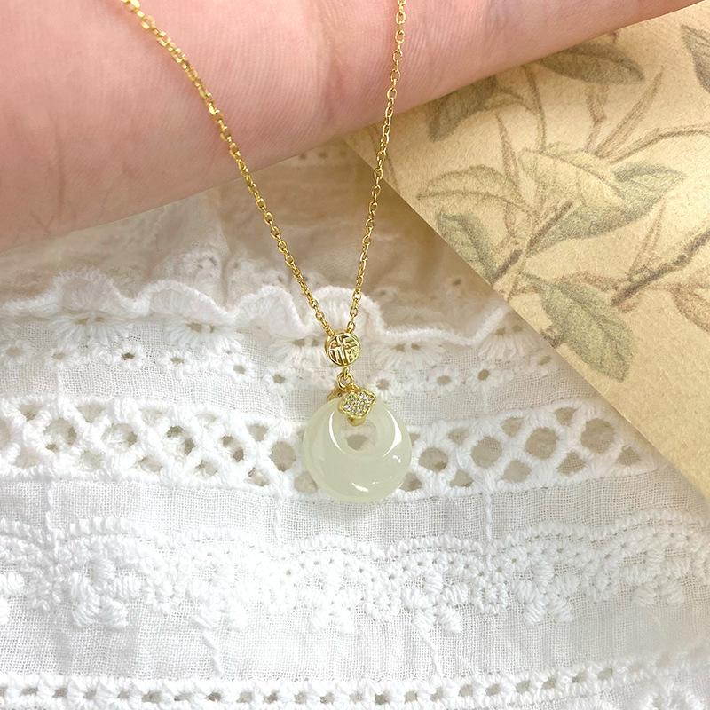 

Fu Brand Safety Buckle Подвеска Простое Ожерелье Женская Новая Китайская Ключичная Цепочка Легкая Роскошная Маленькая Группа