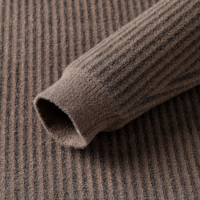 Rundhals-Pullover für Herren, neuer Trend zu lockeren Oberteilen, gestreiftes Jacquard-Strick-Bottom-Hemd für Herren im Herbst und Winter