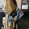 Soft leather retro locomotive bag Spice girl premium feeling shoulder oblique span bag multi-compartment large capacity tote bag women