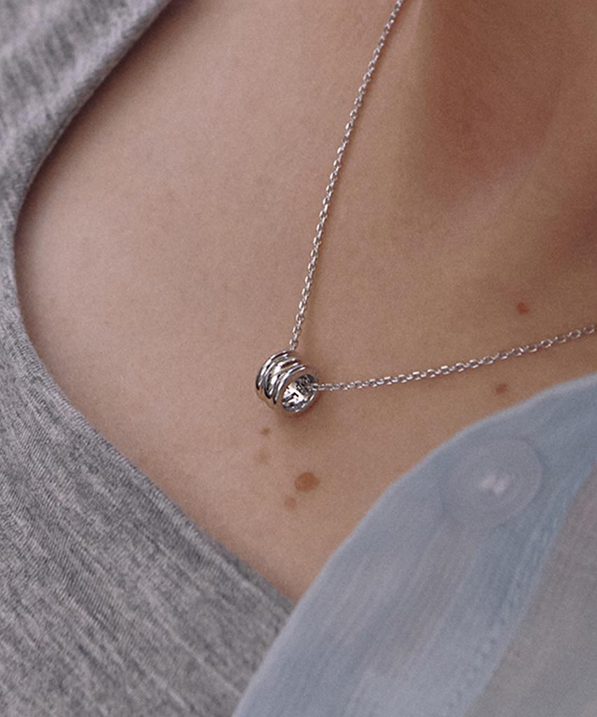 Akarki 925 Silver Trinity Ring Pendant Necklace