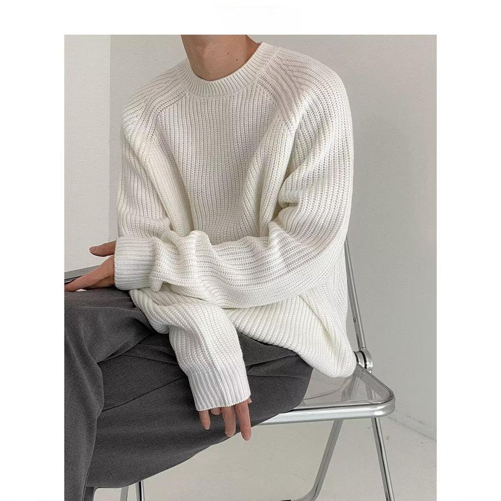 Men's Korean Style Round Neck Solid Color Sweater - High-End & Trendy Autumn/Winter Casual Pullover