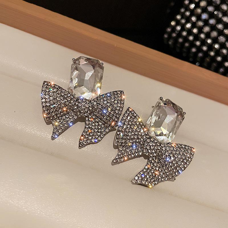 Elegent Luxury Bowknot Zircon Stud Earrings For Women Korean Rhinestone Crystal Earrings for Lady Jewelry Ladies Gift Party