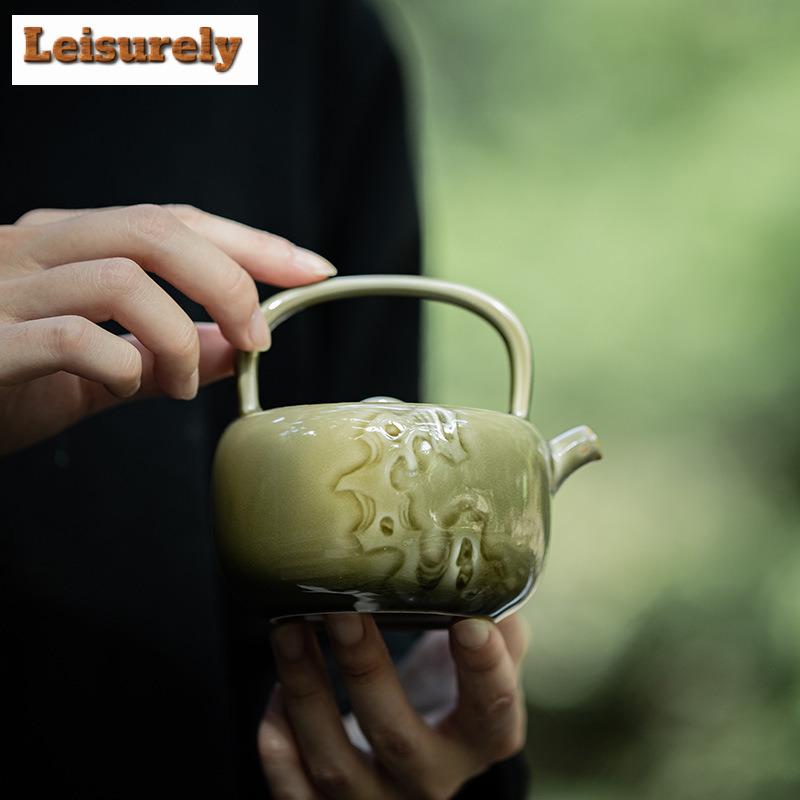 230ml Beixitang Handgefertigte Relief Teekanne aus Taihu-See-Stein Traditionelle Hochhenkel-Balkenkanne Teezubereiter Kessel Teegeschirr Zubehör Geschenk