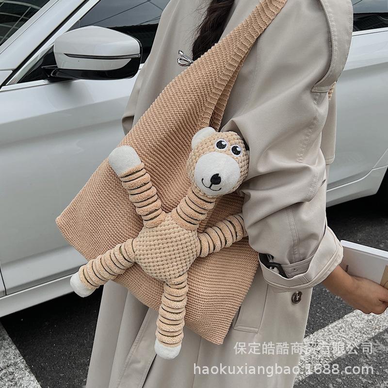 Lazy Wind Big Bag Women's 2025 New Trendy Fashion Knitted Shoulder Bag Large Capacity Commuter Tote Bag