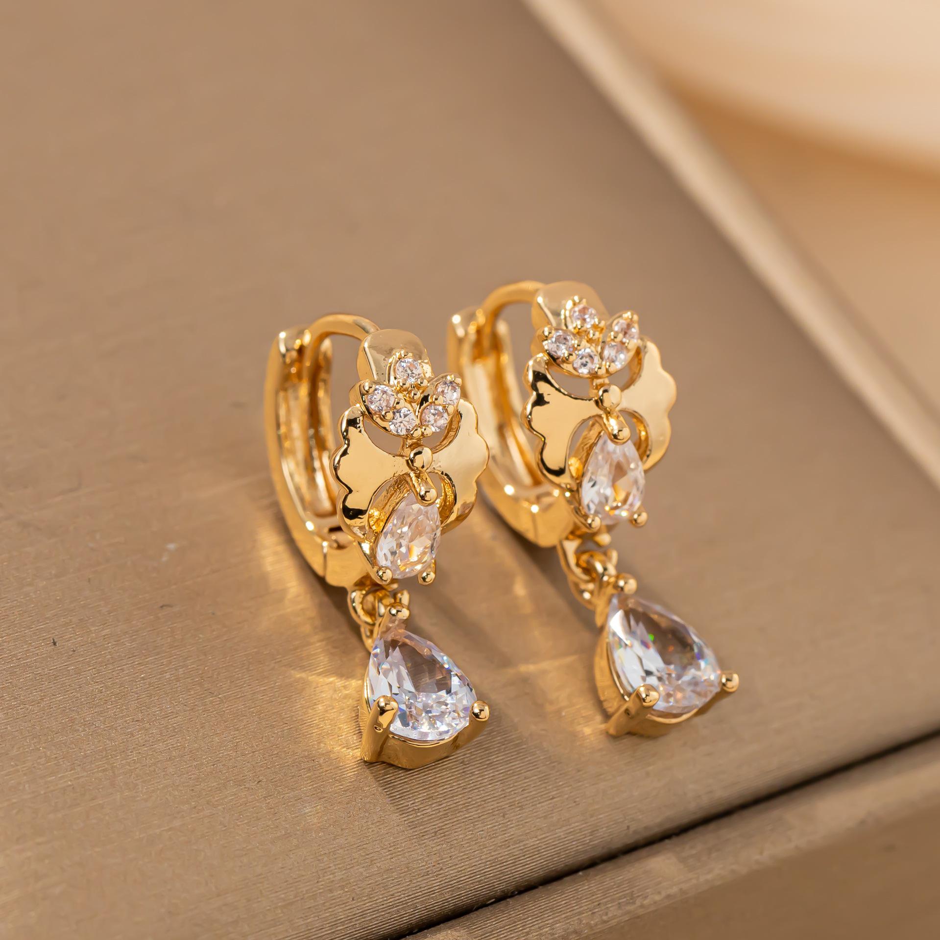 Elegant Korean Zircon Crystal Teardrop Earrings - Fashionable High-End Accessory