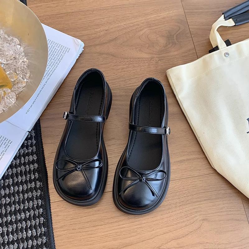 

Mary Jane small leather shoes women s 2025 new summer low thick heel bow loafers spring and autumn temperament French single shoes 40