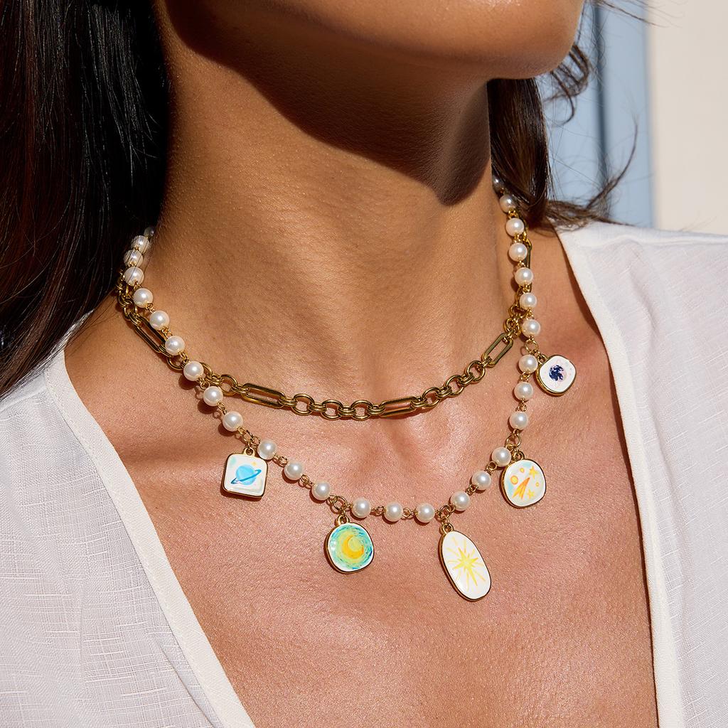 Sweet and romantic design 18K gold drip print glass pearl curved needle pendant necklace