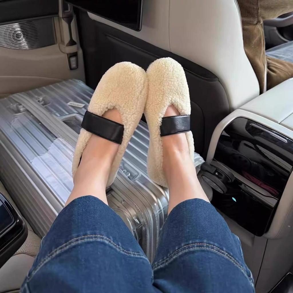 Niche design leather flat-soled lamb wool single shoes autumn and winter versatile casual cashmere beanie shoes