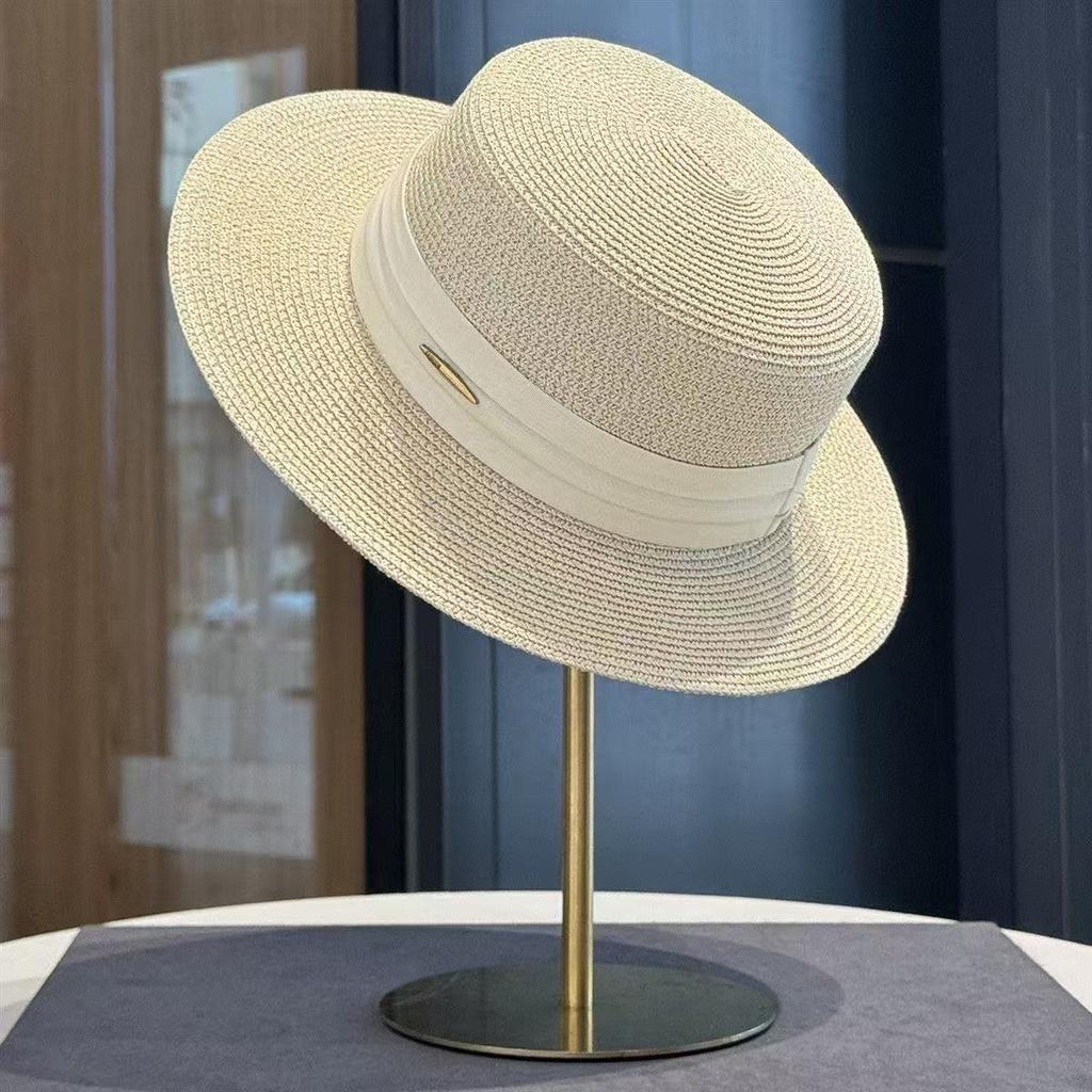 French light luxury flat brim straw hat women's spring summer elegant anti-ultraviolet sun hat seaside vacation versatile show small face