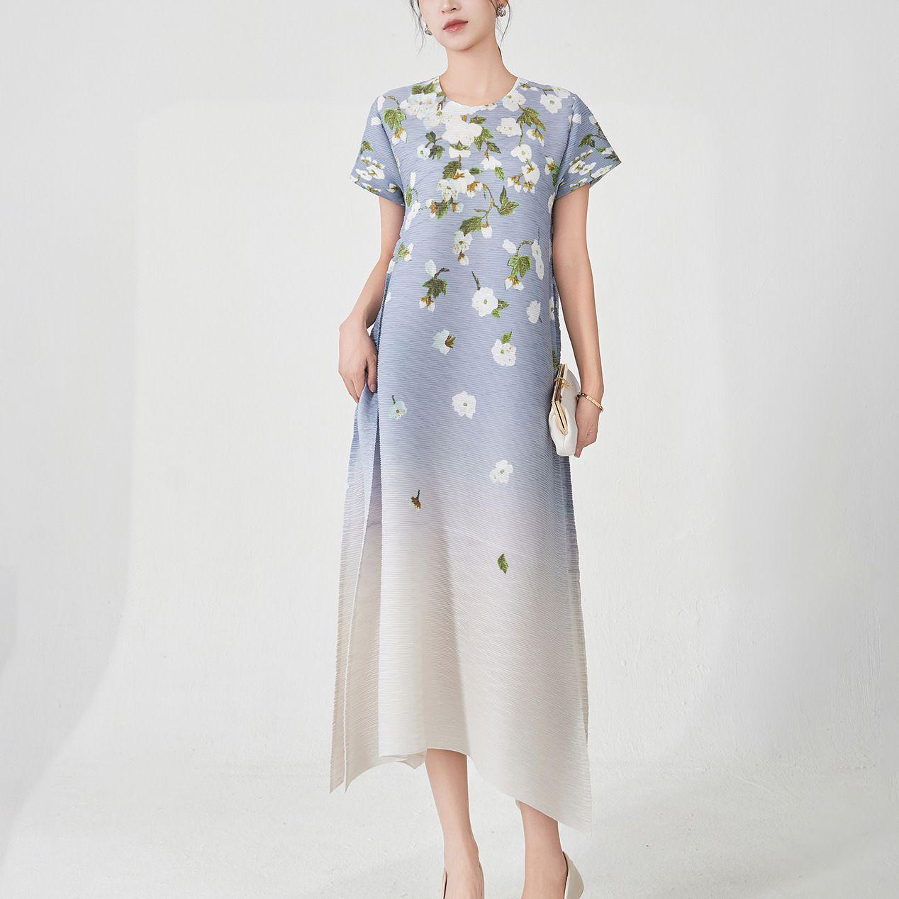 

2025 Европейское и Американское Высококлассное Женское Плиссированное Длинное Летнее Платье А-силуэта с Короткими Рукавами One Size