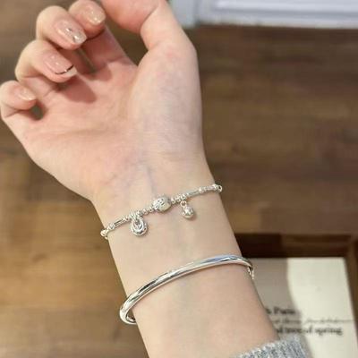 Charmantes Kätzchen-Glockenarmband: Süßes Sommer-Nischengeschenk für Freundin