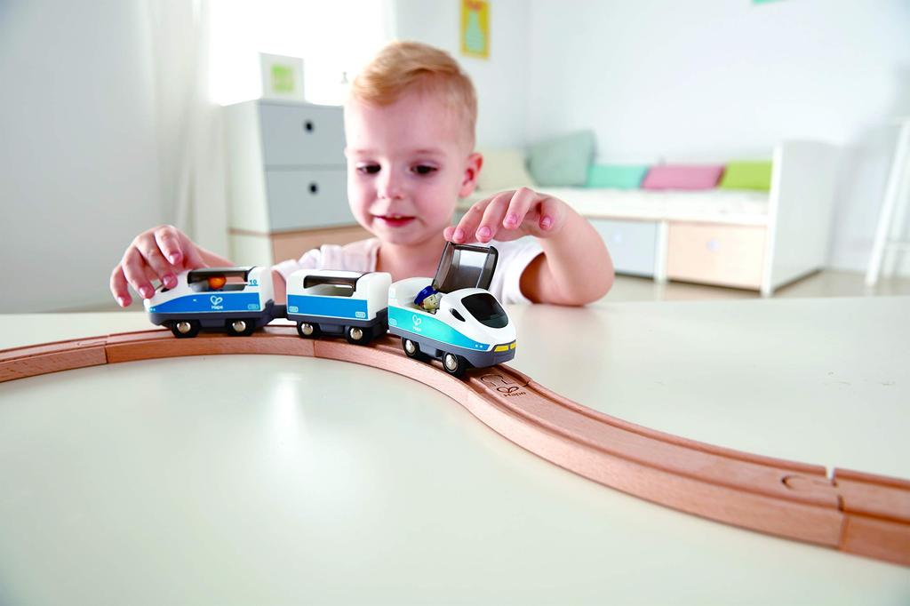 Hape Figure-8 Rail Set E3729