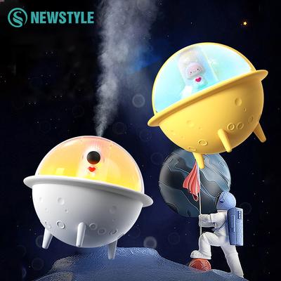 Nawilżacz powietrza w kształcie astronauty z motywem rakiety, dyfuzor olejków eterycznych, duża pojemność zbiornika na wodę, nawilżacz powietrza USB z kolorową lampą
