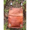 Štýlová malá hnedá kožená taška, vintage vyzerajúci kožený messenger, crossbody kabelka s rozmermi 7”x9”, kožená taška v núdzovom stave, Fairtrade taška