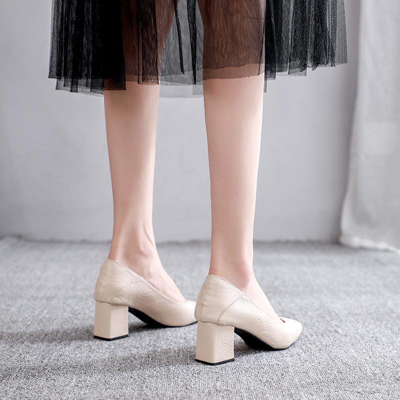 

Черные осенние туфли-лодочки в горошек на шпильке, однотонные, для повседневной носки 40