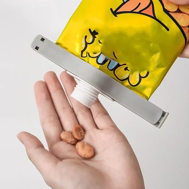 Screw Cap Sealing Clip Kitchen Seasoning Bag Milk Powder Salt Bag Sealing Clip Reuseable Snack Food Dispenser Nozzle with Lid
