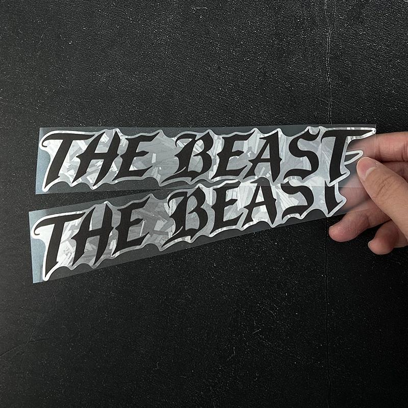 1 Stück THE BEAST Motorradaufkleber Wasserdicht für Motorradhelm Kraftstofftank DIY Fahrräder Roller Karosserie Universal Vinyl Aufkleber